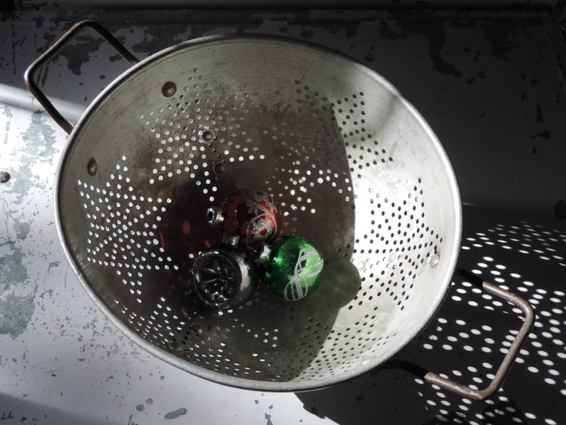 Vintage Mirro Colander 1940s Primitive Strainer Inside Outside Garden Decor Country Farmhouse Design