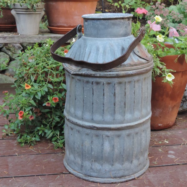 Vintage Milk Can Large Antique Milk Can Vintage Milk Jug Old Metal Milk Canister Yard Garden Decor Rustic Metal Can Film Shop Photo Prop