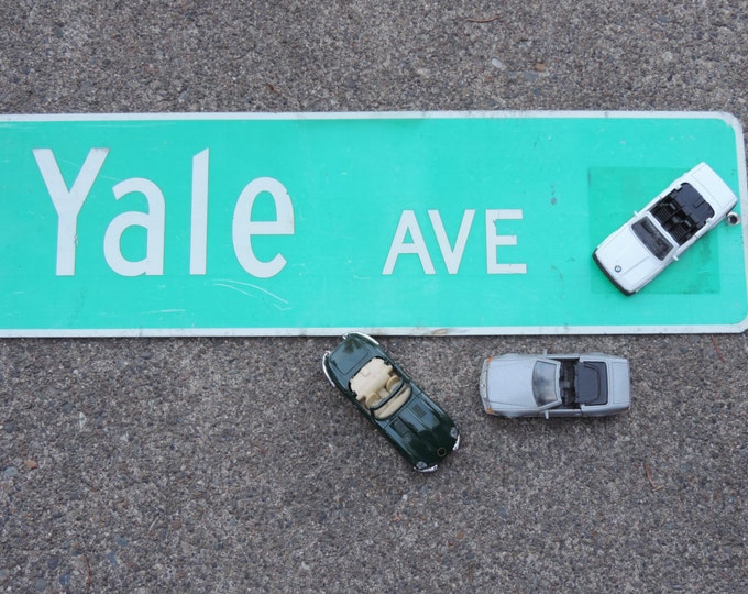 YALE Vintage Street Sign Yale Ave N. Ivy League Wall Hanging Industrial ...
