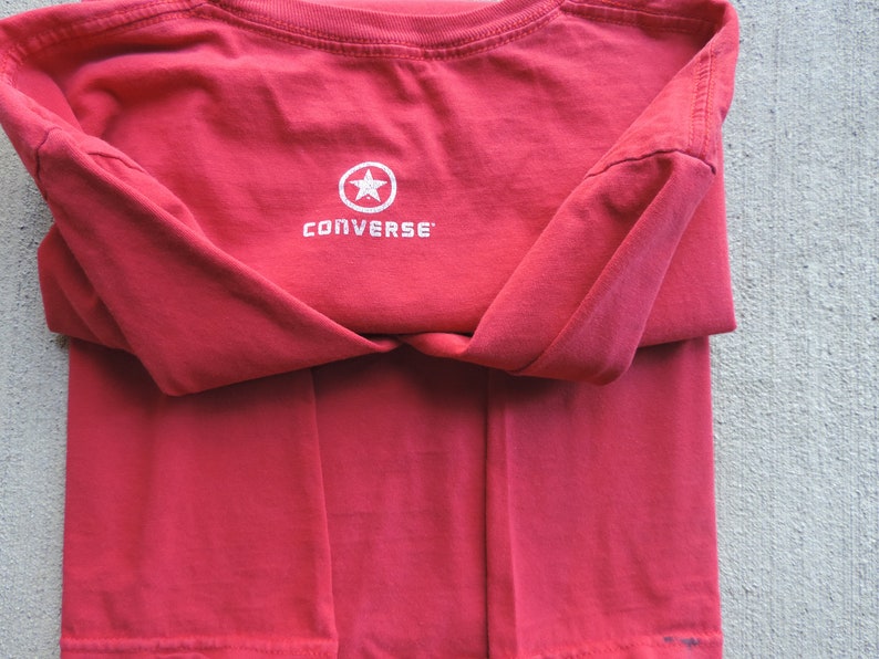 converse red shirt