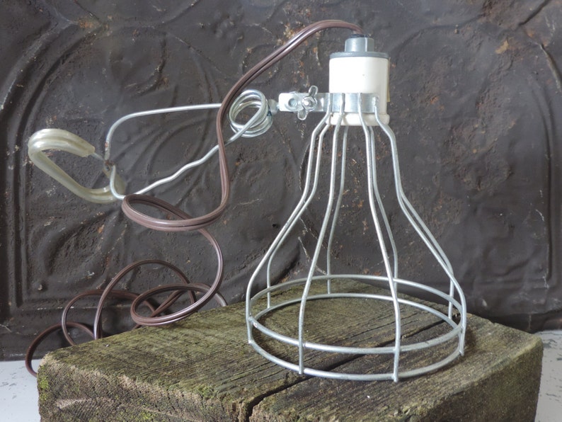 Vintage Wire Cage Clamp Light Trouble Light Leviton Porcelain Socket Metal Clamp Light Fixture Office Design Industrial Surplus