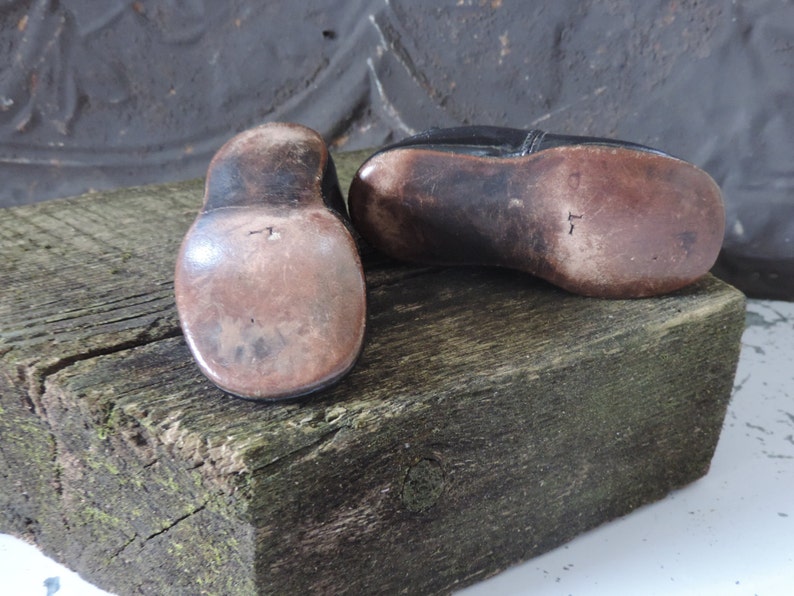 Antique Baby Shoes Black Leather Victorian Mary Janes Ankle Strap Button Baby Girl Shoes Vintage Infant Shoes