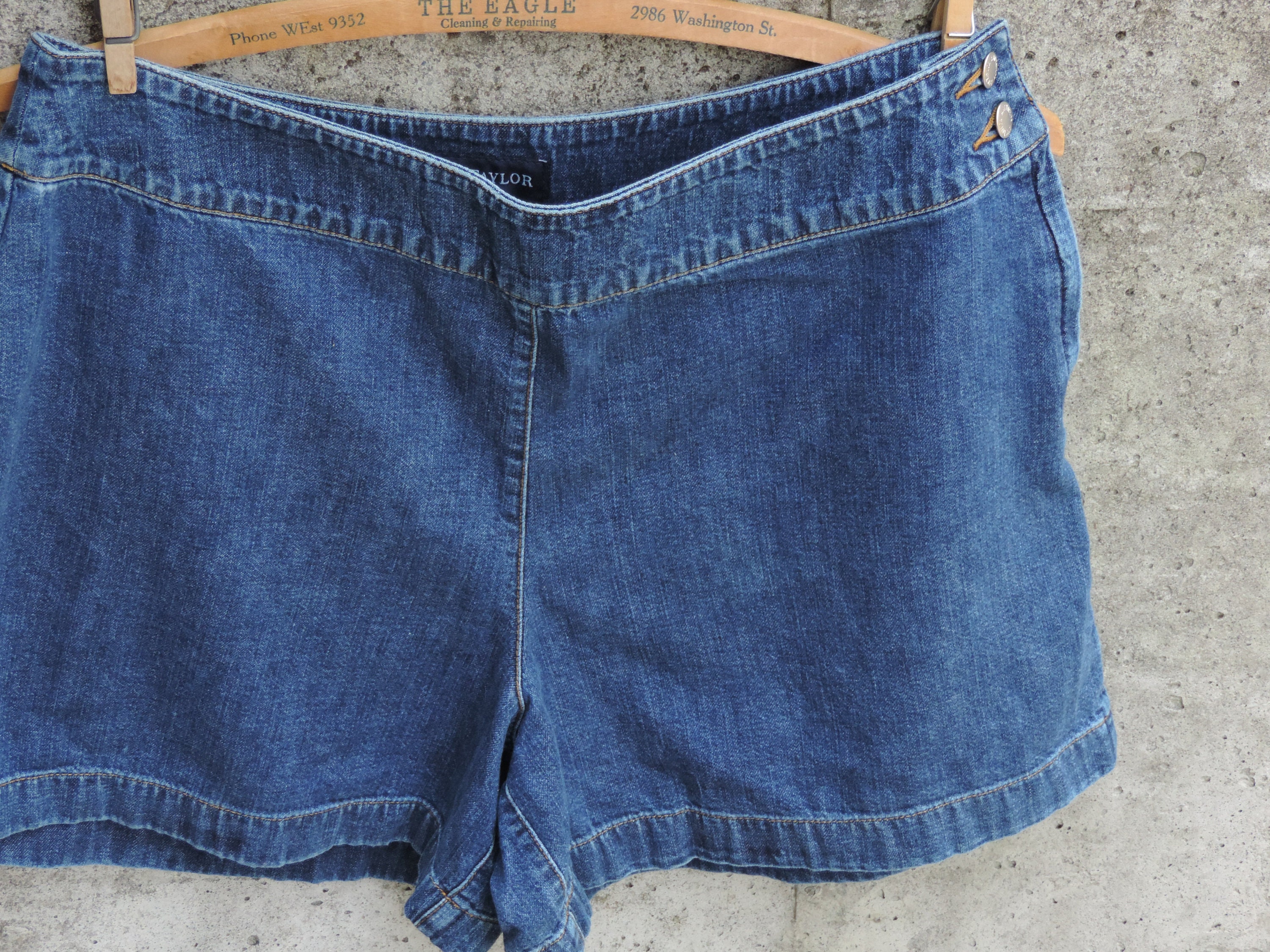 Ann taylor 2024 denim shorts
