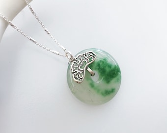 Chinese Green Jade Quartz Necklace in Sterling Silver, Asian Vintage Style Jewelry |  Yun Boutique