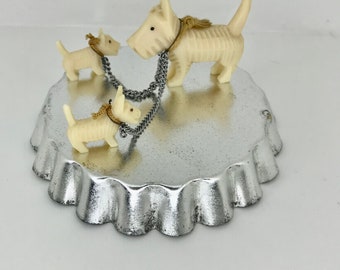 Vintage Celluloid Miniature Scottish Terrier Figurines - Adult With Two Puppies On Metal Chains - Made In JAPAN