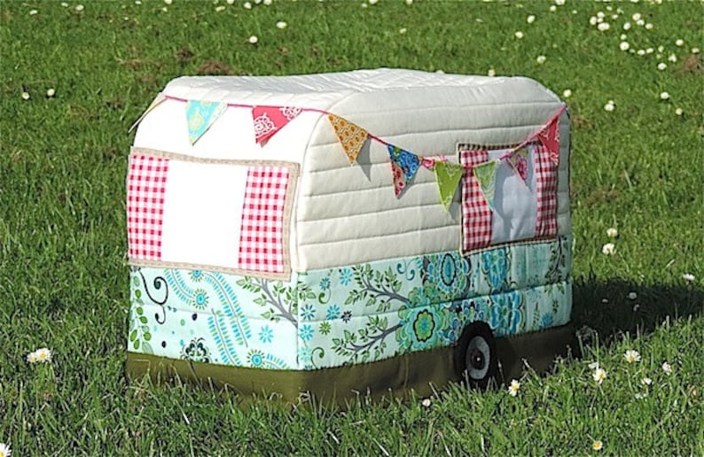 Vintage Caravan Sewing Machine Cover Pattern image 2