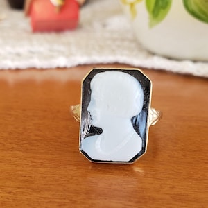 Antique Vintage Art Deco Cameo 10kt ring