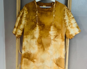 Camiseta unisex teñida ecológicamente