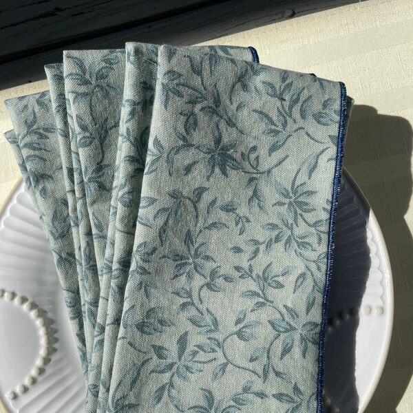 Mid-weight cotton napkins, 16 inches, set of 6, in floral/botanical print with rolled hem