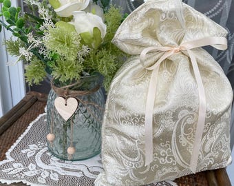 Silver Paisley Gift Bag: Ivory Satin, Lined