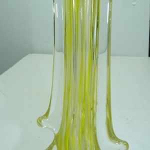 vintage années 1960 italien Murano Soufflé à la main Lobed Vase en verre jaune, Flocons blancs, H 35 cm image 3