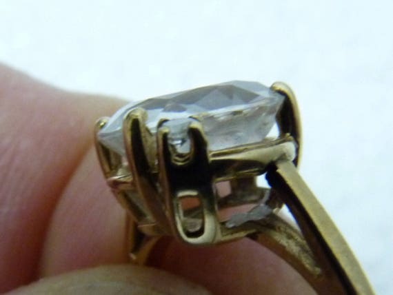 Vintage English 10K Gold Ring with Oval B 2-3 Car… - image 2