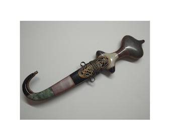 Antyczny islamski marokański sztylet kummya z marmurowo-mosiężną pochwą i rękojeścią, dł. 22,8 cm