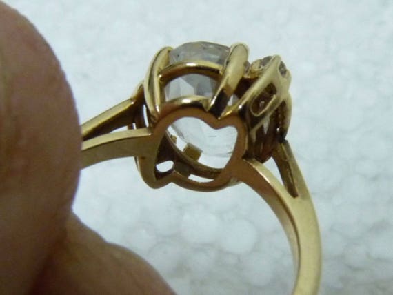Vintage English 10K Gold Ring with Oval B 2-3 Car… - image 6