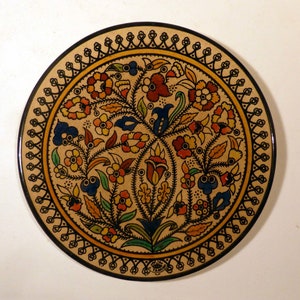 Vintage estudio armenio cerámica cerámica glazed hanging plate, J. Tamimi Hebrón, D 21.7 cm