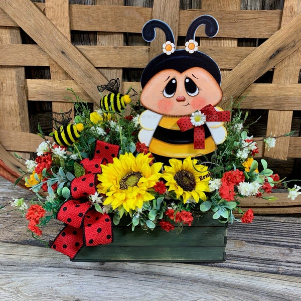 Summer centerpiece, Bee decoration, Summer floral arrangement, Wooden Bumble Bee sign, Farmhouse Summer decor, Housewarming gift, get well