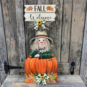 Fall Scarecrow decoration, Pumpkin and Scarecrow porch decor, Autumn Pumpkin arrangement for entry way, Halloween, Farmhouse, Thanksgiving