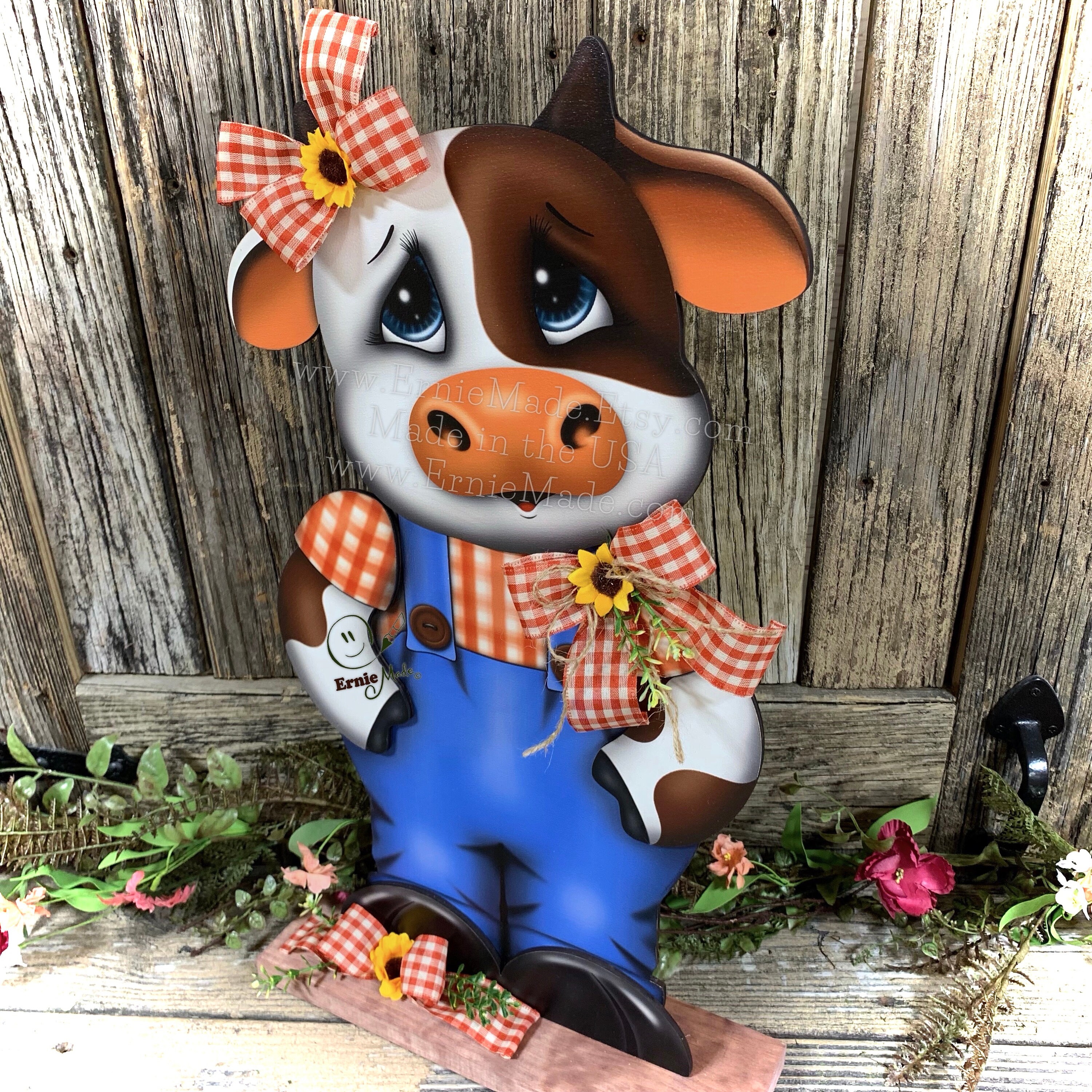 Farmhouse Centerpiece, Cow Decoration, Primitive Wooden Cow Shelf