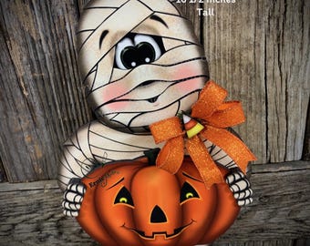 Halloween decoration, Mummy, Jack-o-lantern pumpkin centerpiece, Mummy shelf sitter, Halloween table decor, Candy corn, Fall Farmhouse decor