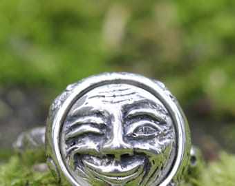 Anillo "Hombre en la Luna" de plata maciza 925. Hecho artesanalmente. Anillo grande y llamativo.