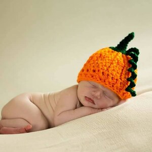 crochet calabaza sombrero bebé, mi primer niño de Halloween, sombrero de calabaza recién nacido sombrero de Halloween, regalo de ducha de bebé de Halloween, traje de calabaza de los niños