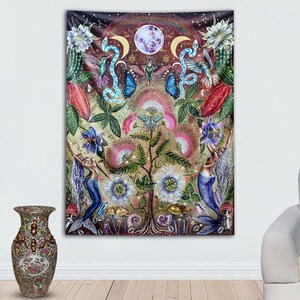 Large tapestry of Linda Bobinsana image 3
