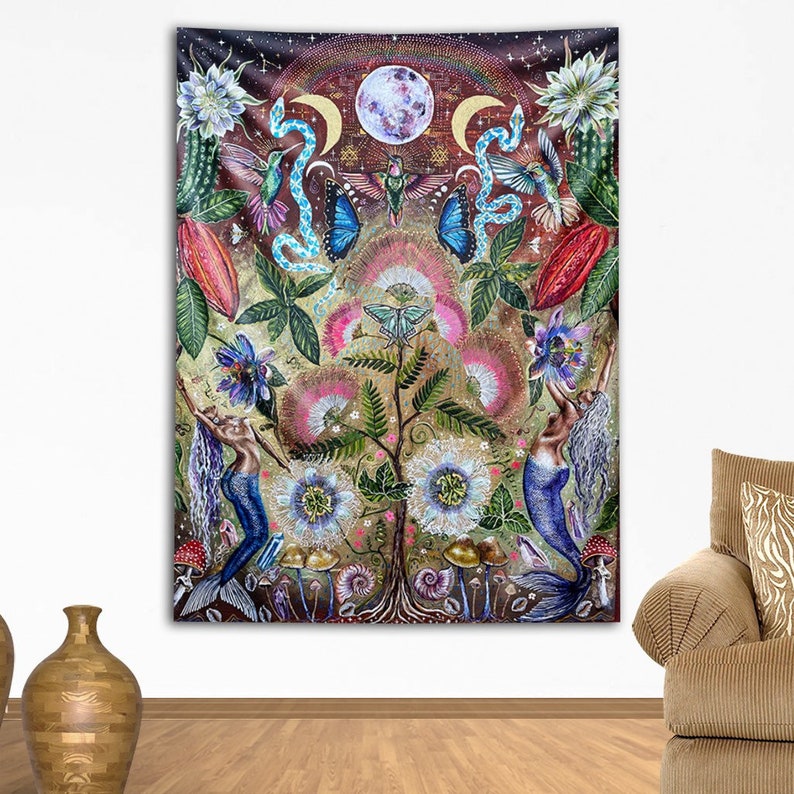 Large tapestry of Linda Bobinsana image 2