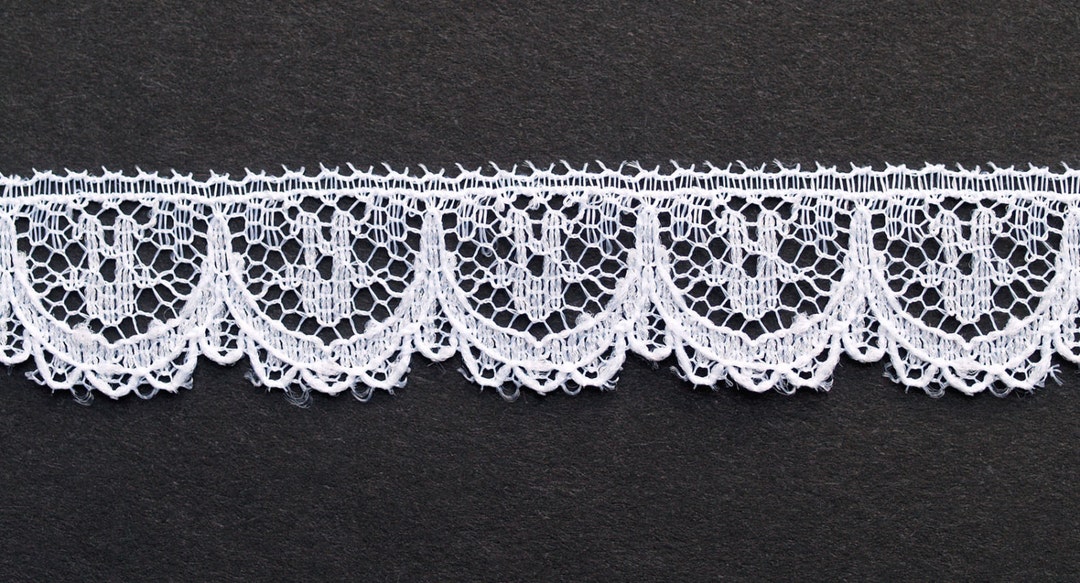 Vintage White Lace Trim Narrow 5/8 Inches Wide 3 Yards - Etsy