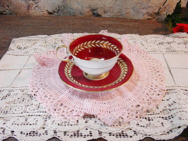 Bridesmaid Gift Vintage 1950s Maroon Red White Laurel Gold Pattern #C552 Aynsley English Bone China Teacup And Saucer