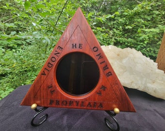 Obsidiaan Hekate-driehoek - gegraveerd hardhout