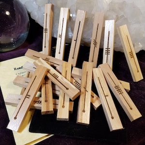 Bastões Celtas Ogham Hazel - Adivinhação em Madeira Gravada, Leitura Psíquica, Druida, Wicca