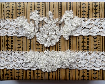 Ivory Bridal Garter Set Wedding Garter Set Toss Garter Keepsake Garter Pearl Beaded Wedding Lace Garter Set