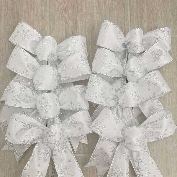 White Christmas Decorative Bows / White and Silver Snowflakes Christmas Bow / White Christmas Decor / Silver and White Decorative Bows