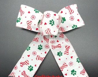 Dog Christmas Decorative Bows / Set of 8 Bows / Christmas Puppy Bows / Red and Green Xmas Dog Decor Bows / Puppy Christmas Tree Bows