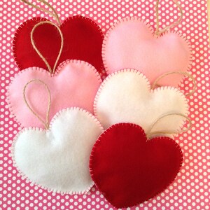 Handmade Felt Hanging Hearts: Valentine&#39;s Day Decor, Set of 6