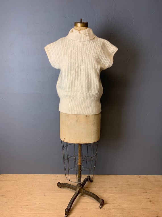 90s Liz Claiborne sleeveless turtleneck sweater