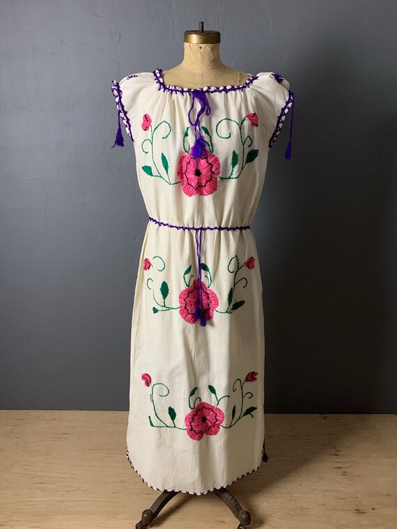 Mexican dress with floral embroidery