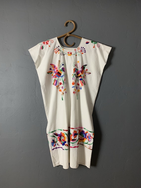 Mexican birds embroidered kaftan - image 3