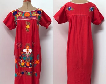 Bright Red Vintage Traditional Oaxacan Mexican Floral Embroidered Huipil Dress Size Small