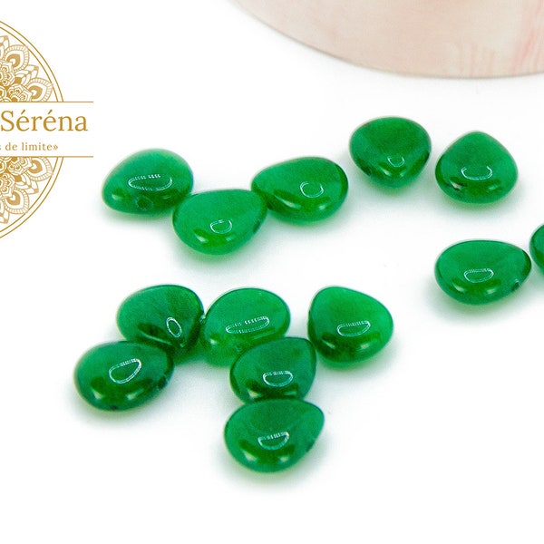 Perles goutte jade verte lisses 12x9mm en jade teintée verte