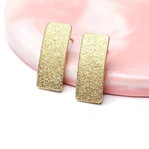 Puces d’oreilles rectangulaires dorées 20 x 8 mm effet pailleté – Acier inoxydable 304 placage IP 18K – Supports à décorer bijoux DIY
