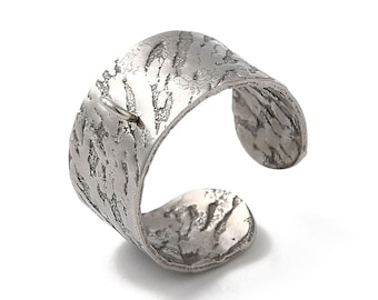 Ring support pendant in textured silver stainless steel