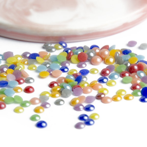 4mm round cabochons in multicolored iridescent porcelain