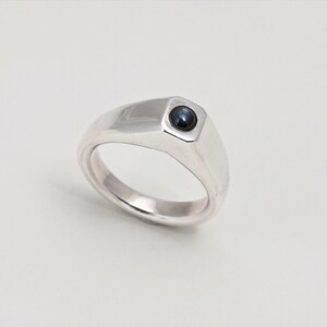 Arch 5  - Ring - Sterling Silver - Blue Sapphire - Size 8.5