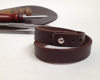 Leren wikkelarmband unisex Bruine dubbele leren wikkelarmband Donkerbruine leren armband voor dames Kerstcadeau voor heren Echt leer