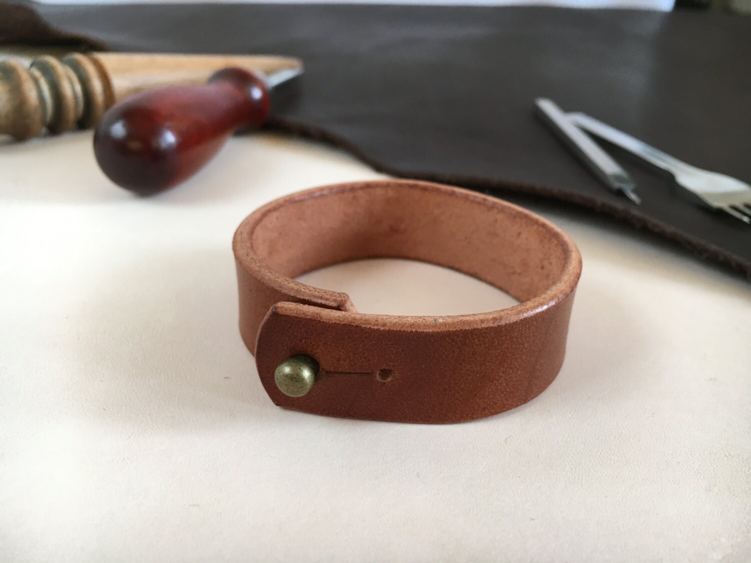 Custom Engraved Bracelet Unisex Full Grain Leather Veg Tan - Etsy