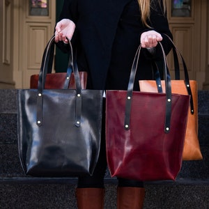 Sac de sac de sac en cuir de femmes avec fermeture éclair Sac d’emplette personnalisé Sac minimaliste Sac bordeaux cuir noir sac d’étau Brun cuir Fête mère