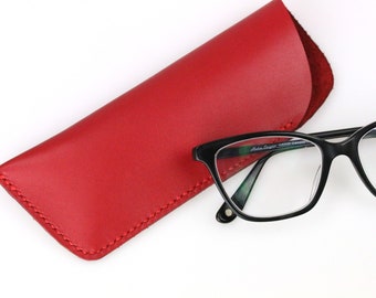 Leather glasses case Red eyewear sleeve Reading glasses case Eyeglasses holder Minimal glasses case Personalized leather sleeve Canada made