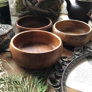 1 Round Acacia Wood Bowl | Decoupage Crafts | Mini Zen Garden Supply | Pyrography Supply | Wood Burning | Rustic Decor | Crystal Display