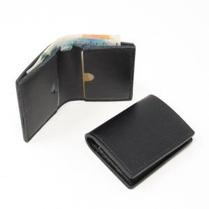 Cartera de piel negra